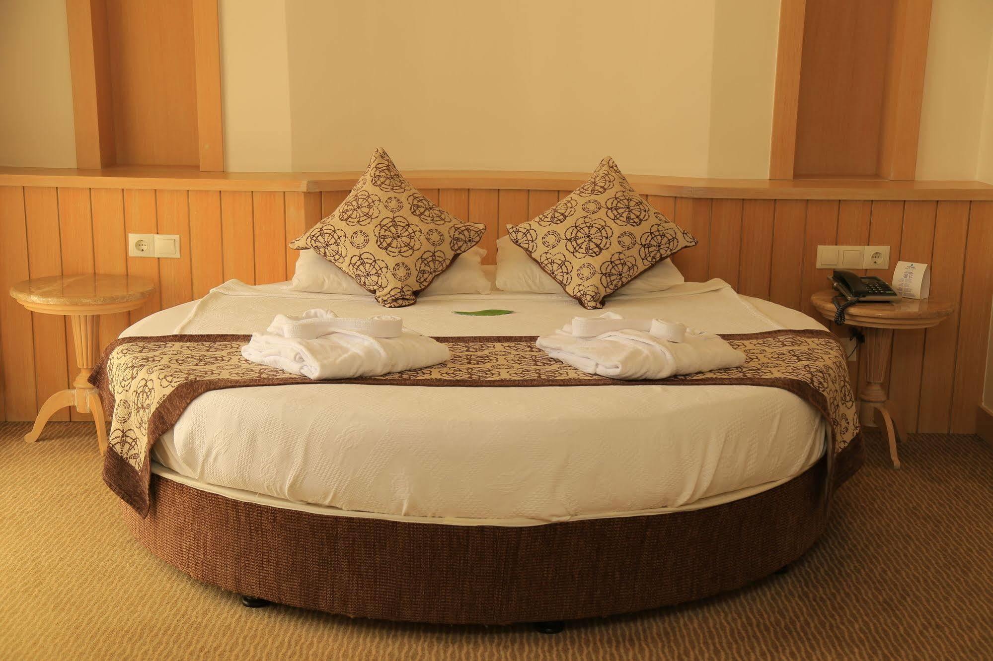 אוקורקאלאר Saphir Resort & Spa מראה חיצוני תמונה